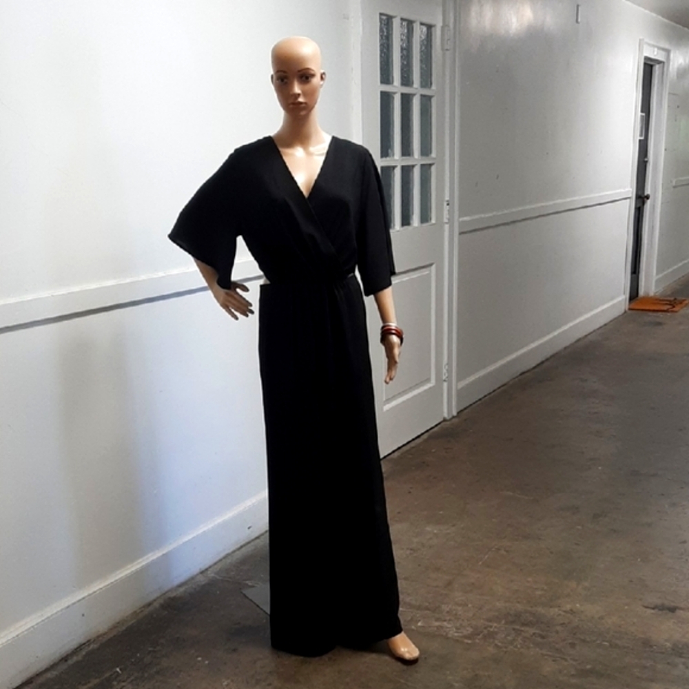 Elegant Black Jumpsuit With Leg Splits & Waist & Back Opening